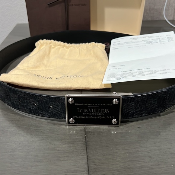 Men’s LV Inventeur Reversible belt - Picture 2 of 4